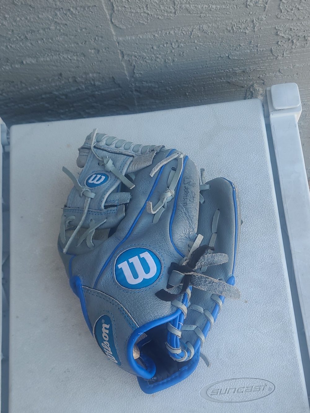 Wilson Youth Baseball Glove in Gray and Blue right hand